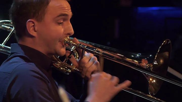 Adam Wesoowski - Gliss Concerto for trombone & str...