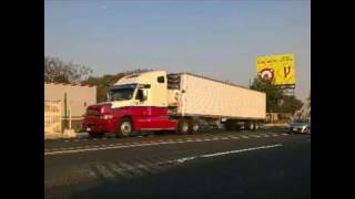 Video thumbnail of "Transportando el progreso"