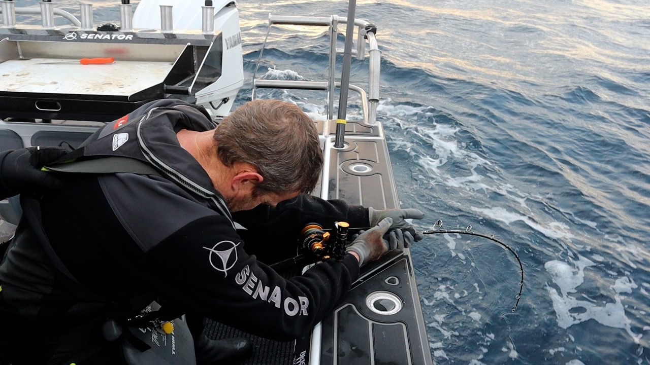 Jigging Giant Bluefin Tuna - New Zealand