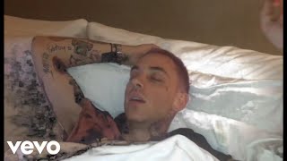 blackbear - i hope your whole life sux (Official Music Video) chords