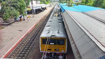 Howrah Katwa Local passes through Rishra Station.  #indianrailways #katwalocal #rishra