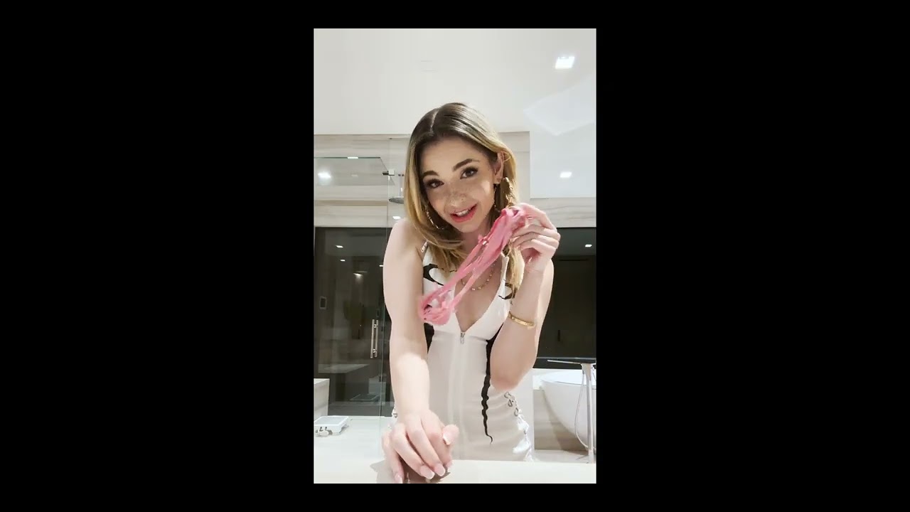 Demi Hawks - Little.Baddie.Can.Barely.Fit.His.Monster 4k!