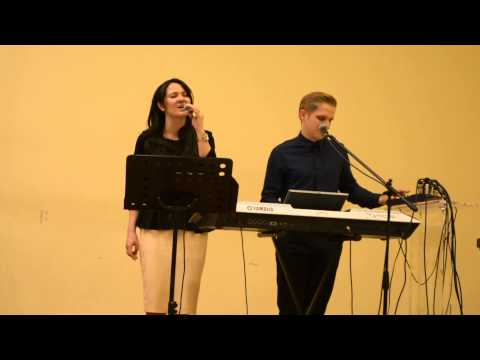 Emma & Cristi Repede - În zori de zi când ai trecut
