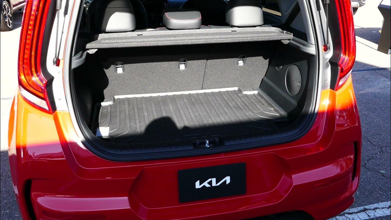 New 2022 Kia Soul Turbo Checking Out Cargo Area Room / Space 2021