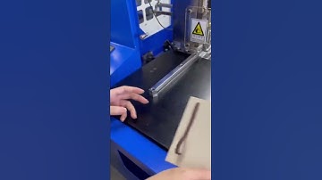 Elastic band inserting machine