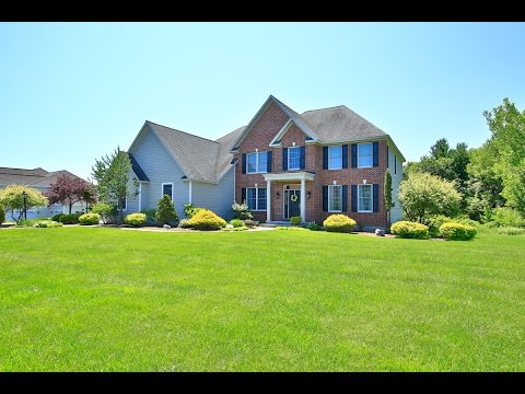 1011 Catherines Woods, Niskayuna, NY home video tour