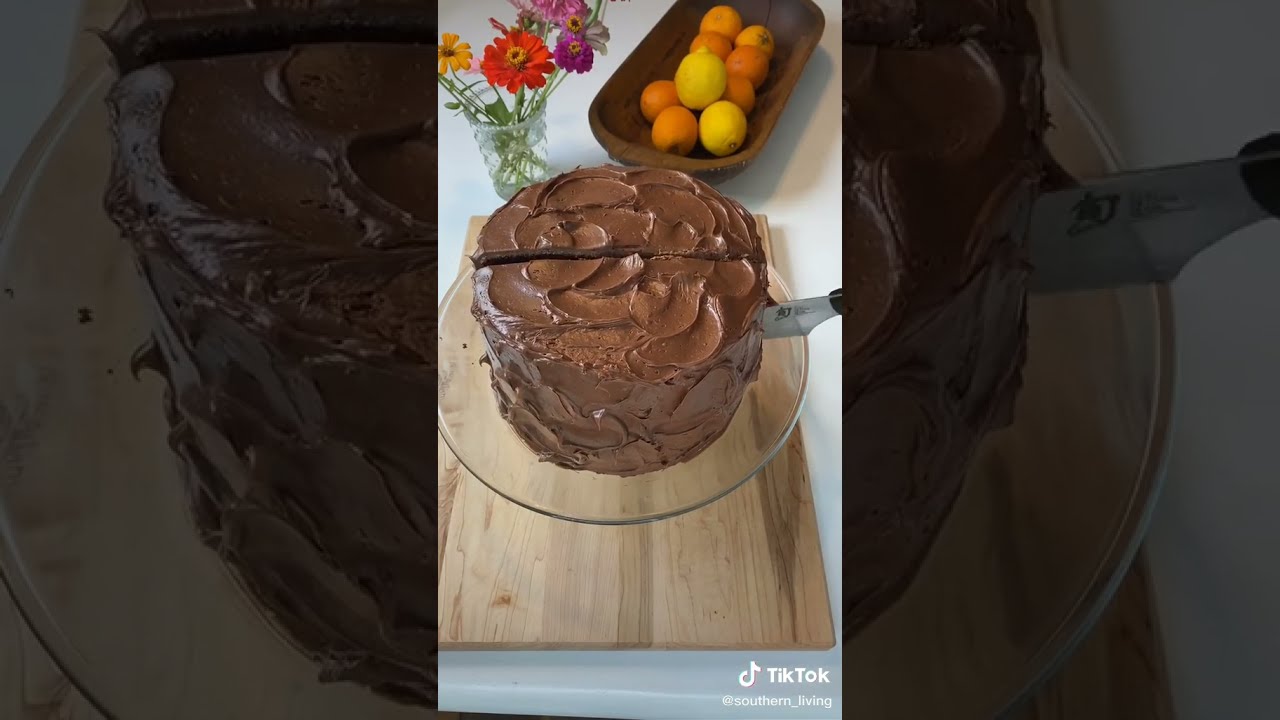 Easiest Way To Cut A Cake Forget Triangle Slices