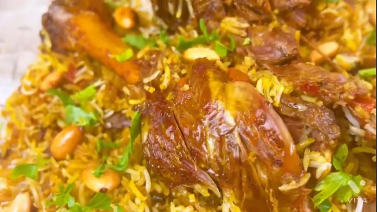 لحم مطبوخ بالفخار حتى العظم اتنكه