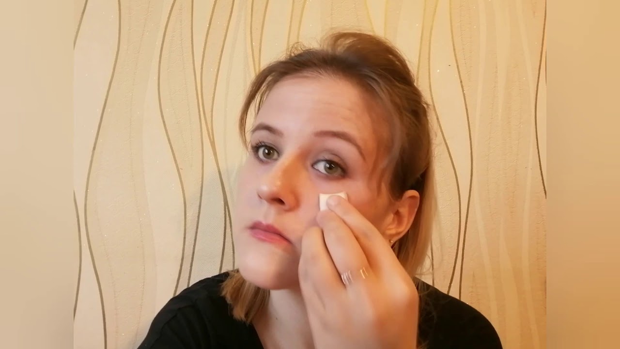 Тональная основа Born to Glow от NYX - отлично подойдёт для обладательниц сухой кожи лица