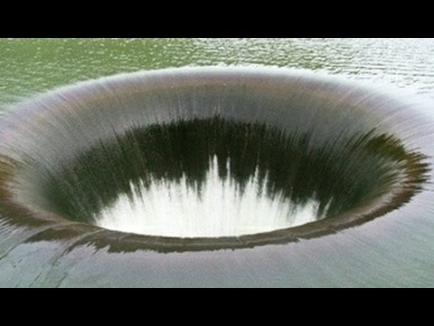 Wideo: Dlaczego w jeziorze Berryessa jest dziura?