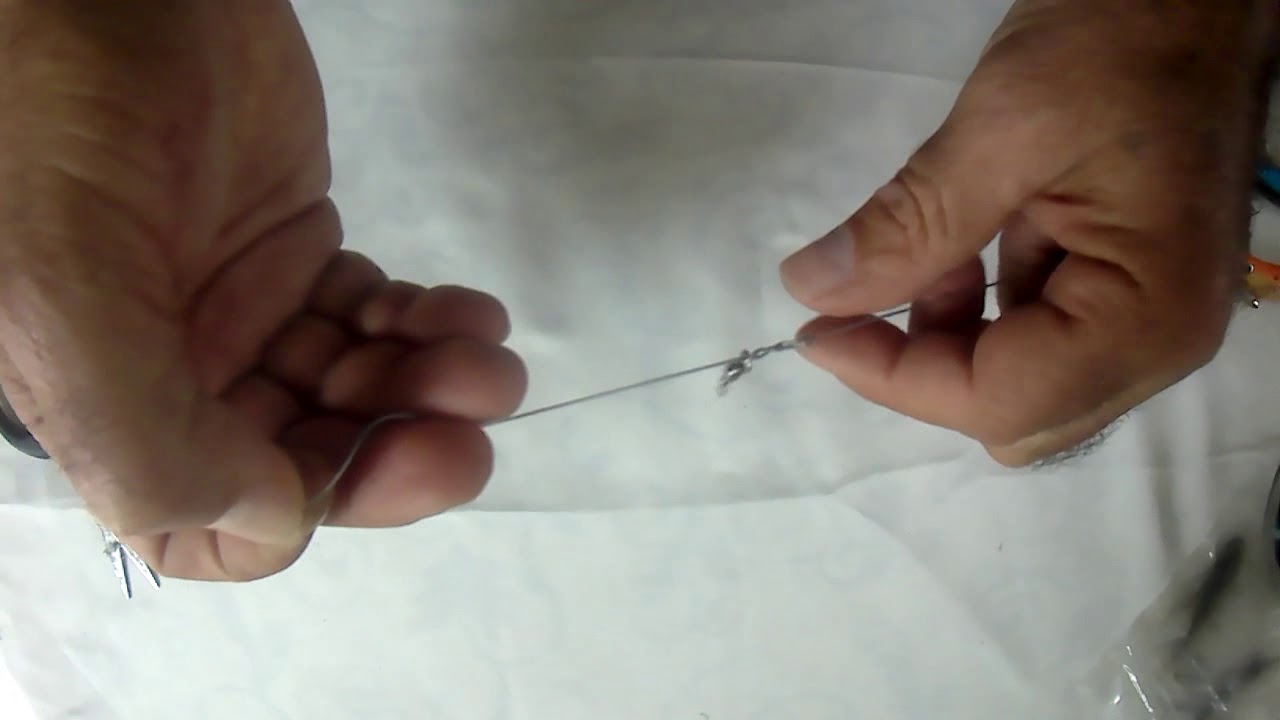 Learn How To Tie A Swivel 