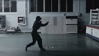 做自己的太阳，与山川湖海为伴，热爱生活，自信勇敢，保持善良，勇往直前！