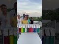 Te doy dinero si coincides el color de las botellas 😅