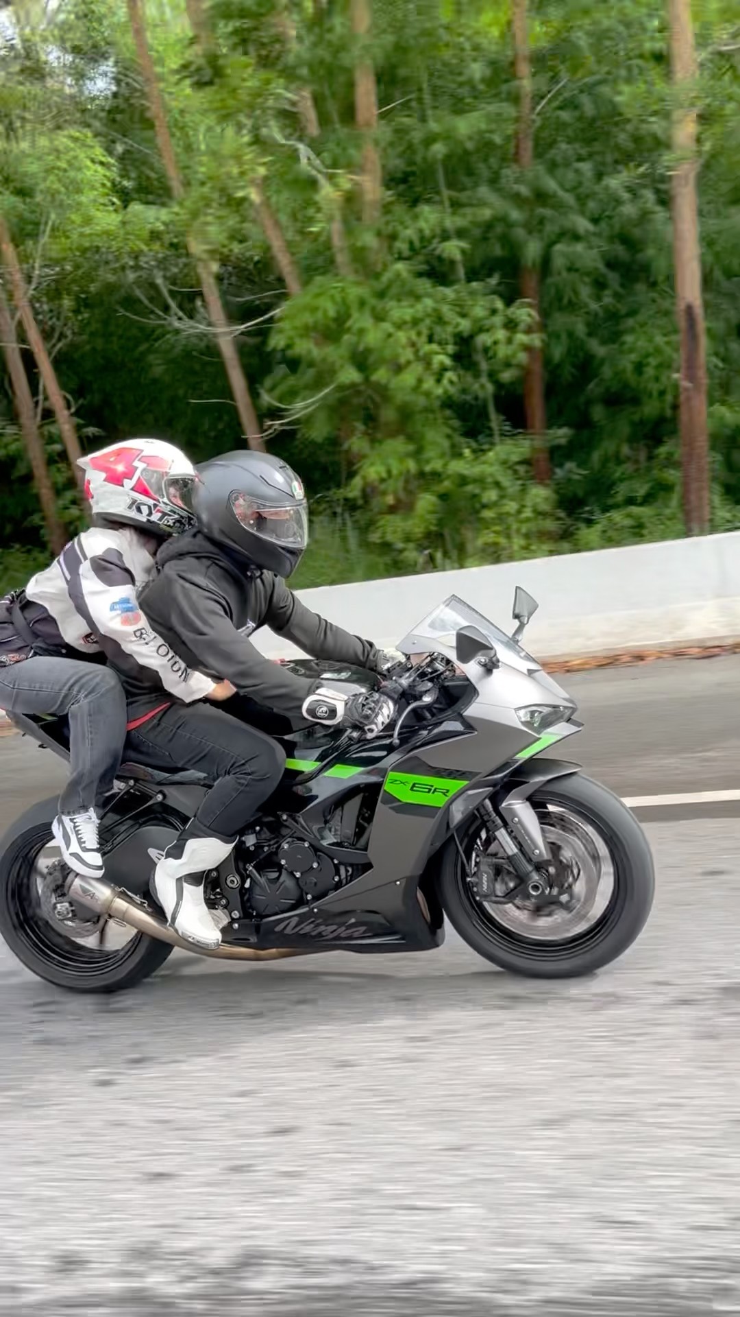 Zx6 is so sweet - YouTube