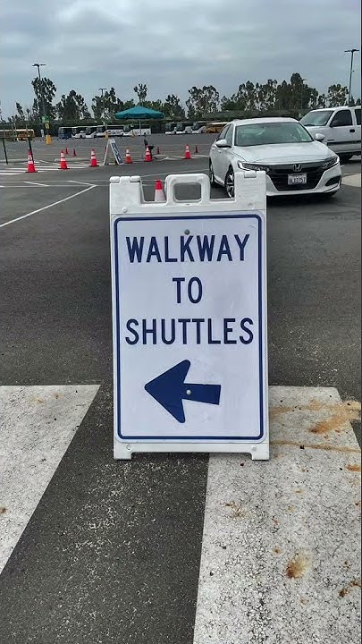 Never lose your car at Disneyland again! #shorts - YouTube