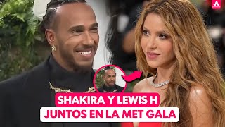 Shakira y Lewis Hamilton Juntos en la Met Gala, La Sorprendió al Llegar y sus Miradas lo dice Todo