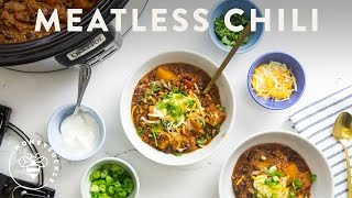 Healthy MEATLESS CHILI with CrockPot® Slow Cooker  Honeysuckle