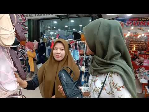 Video: Apakah kewajipan dan hak pembeli dan penjual?