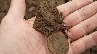 ПРОСТО ОФИГЕТЬ!!! ЧТО ОНА ТАМ ДЕЛАЛА!!! КОП ПО ВОЙНЕ!!! ww2 metal detecting