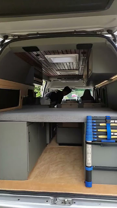 Mobil yang bisa jadi rumah kedua. #motorhome #bazeluxurybus  #hiacecommuter  #campervan #camping