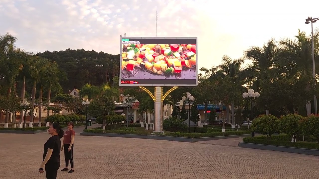 Thi công màn hình LED P5 ngoài trời tại Quảng trường Lâm Hà, Lâm Đồng  