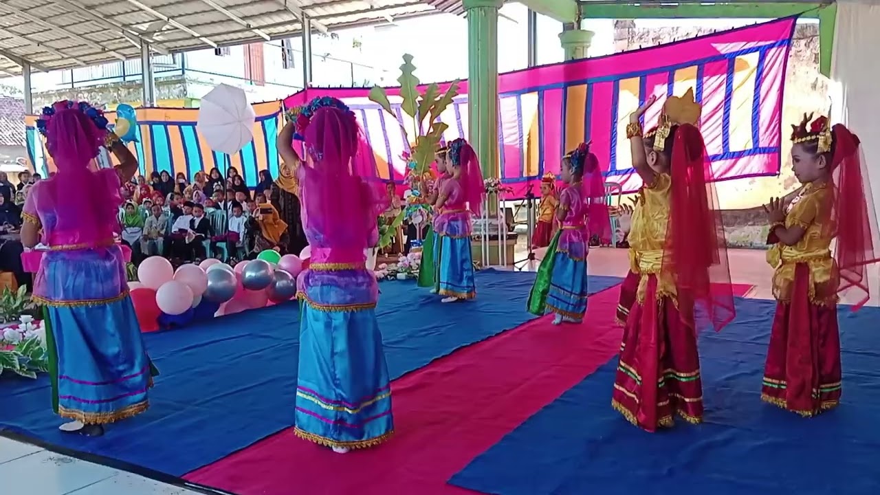 Tarian Samalewa TK Negeri 7 Taliwang