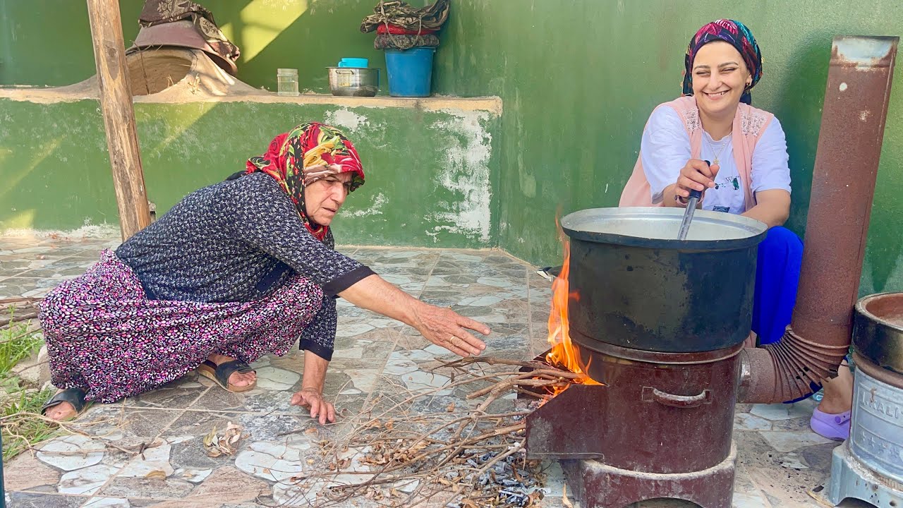 KÖYDE GELİN İLE KAYNANA ???? SICAK HAVALARDA KAZAN KAZAN YAPTIKLARI BU LEZZETE BAYILACAKSINIZ