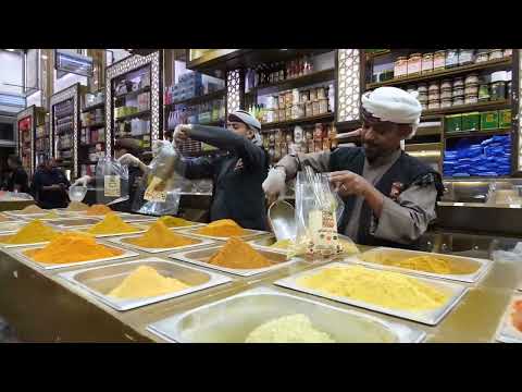 عرض التوابل في سوق عدن الكويتي التقاليد والحداثة في عالم التوابل