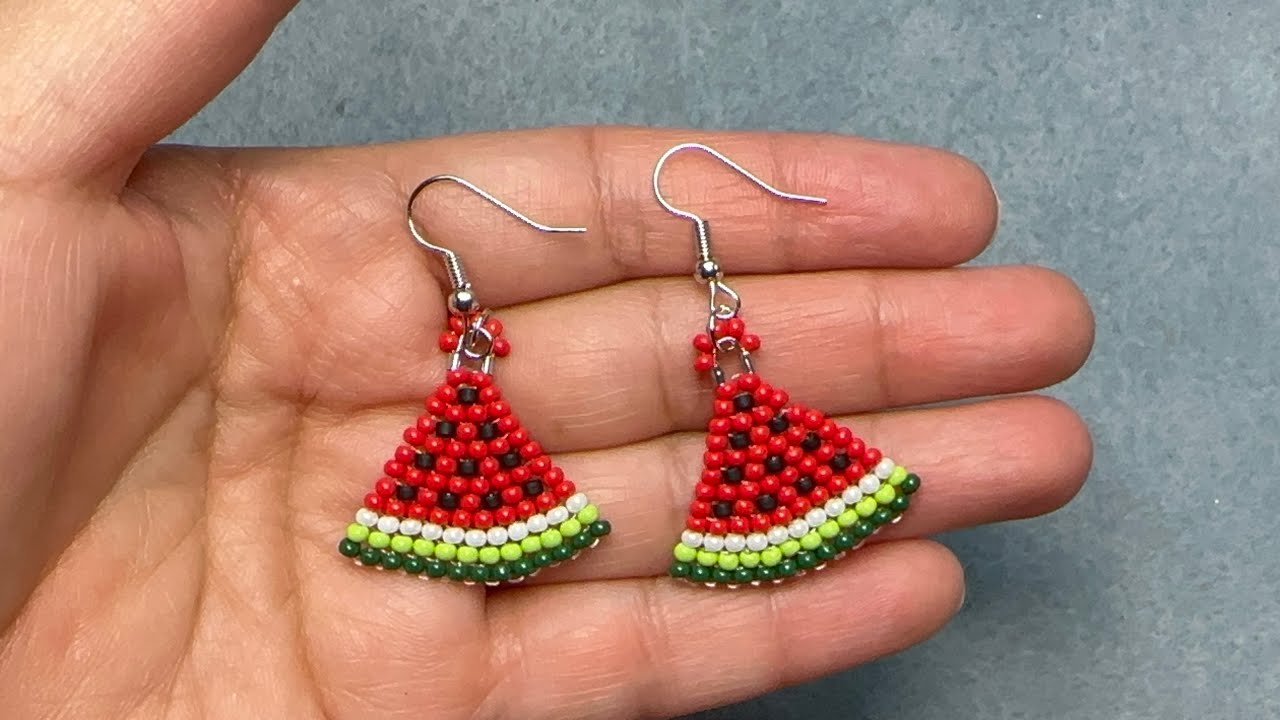 Aretes pequeños de sandía con mostacillas fácil y rápido de hacer. #parati  #hechoamano #love 