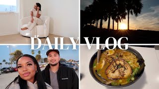 DAILY VLOG:  H&M Haul, New Cozy Chair, Sunset Walk..