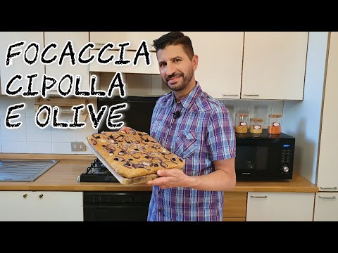 Focaccia integrale fatta in casa. Ricetta con olive e cipolle. Gustosa, veloce e morbidissima!