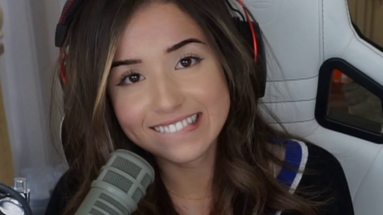 Pokimane Twitch Con 