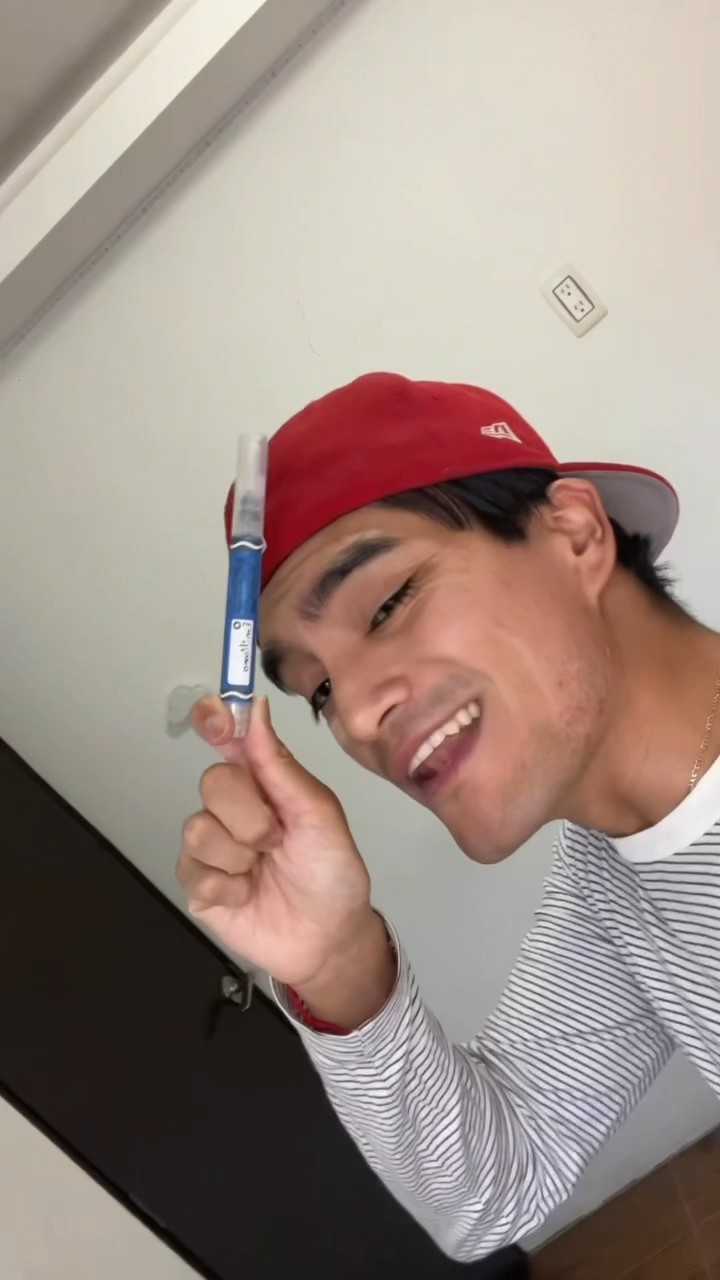 Moreno guapo haciendo plumones a sus seguidores ?❤️???✨ Jeremy