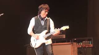 Jeff Beck performs 