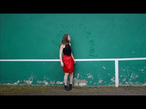 Vanessa Philippe - Embrasse-moi  (Clip Officiel)