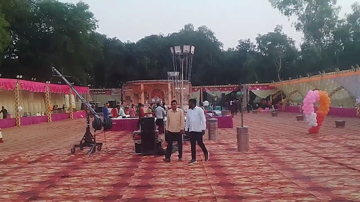 In his wedding, the groom put up a tent worth Rs 1 crore in 5 bighas of land. Everyone was surprised to see the tent 😁😃😆😄😘😄