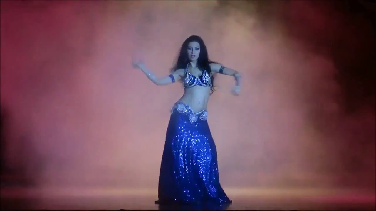 Sexy college girl dance