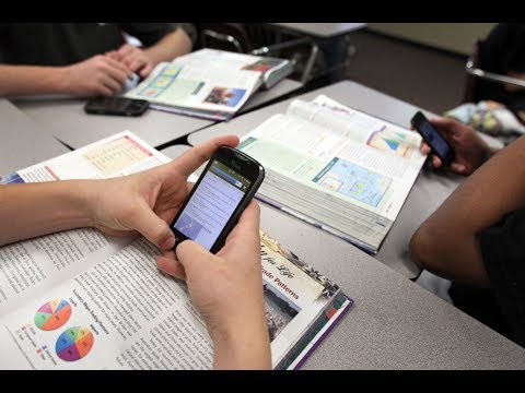 Video: ¿Deberían los estudiantes poder usar teléfonos en clase?