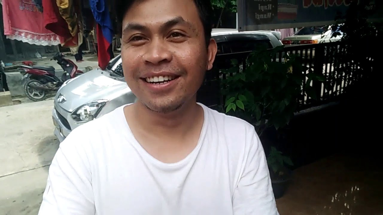  Bapak penjual  kerupuk tidak takut corona YouTube