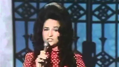 Peggy Sue - Love Whatcha Got At Home & Kick It Again