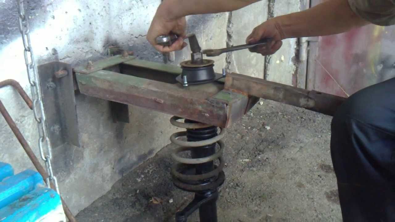 Как изготовить стяжку пружин для амортизаторов своими руками