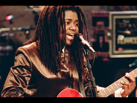 Tracy Chapman becomes 1st Black songwriter to win CMA's Song of ...