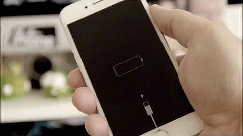 O que aparece quando o iPhone está carregando desligado?