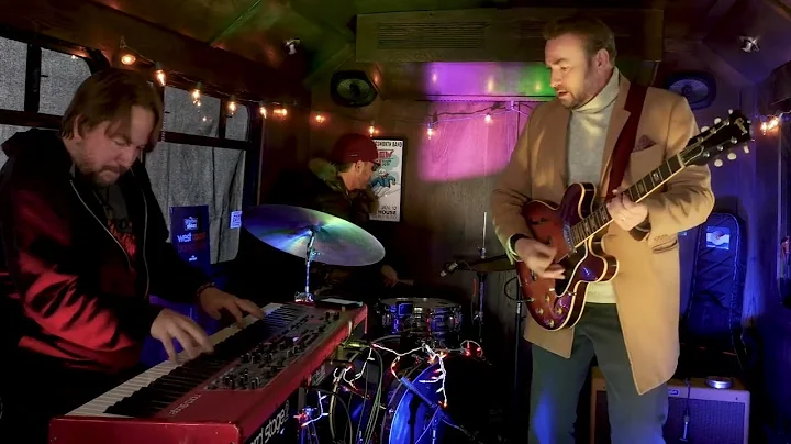 Cat Tracks - Smoking at Tipitinas - Eddie Roberts ...