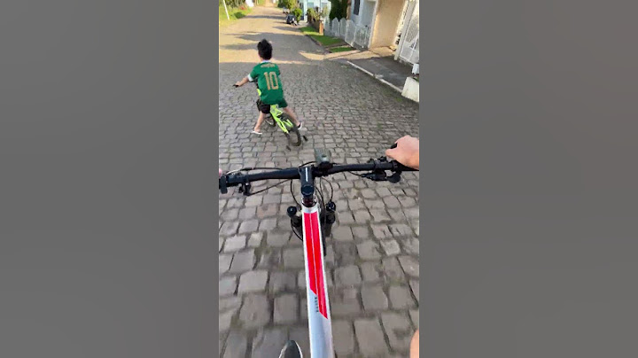 “Ensinando Júnior a andar de bicicleta, mas não saiu como planejado.”  #bike #bicicleta #junior