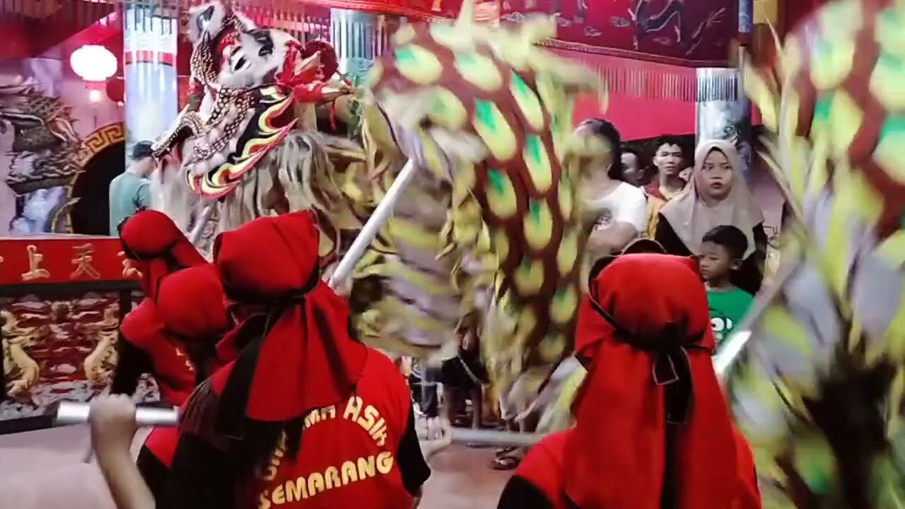 ATRAKSI NAGA LIONG KEREN ! (DRAGON DANCE)LIVE KLENTENG WELAHAN JEPARA 2024