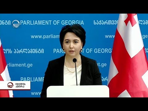 წლის  მიწურულს ქართული პოლიტიკური ცხოვრება ისევ დაიძაბა