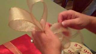 How to Tie an Easy Gift Bow