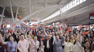 Wuhan celebrates China's National Day with creative flash mob