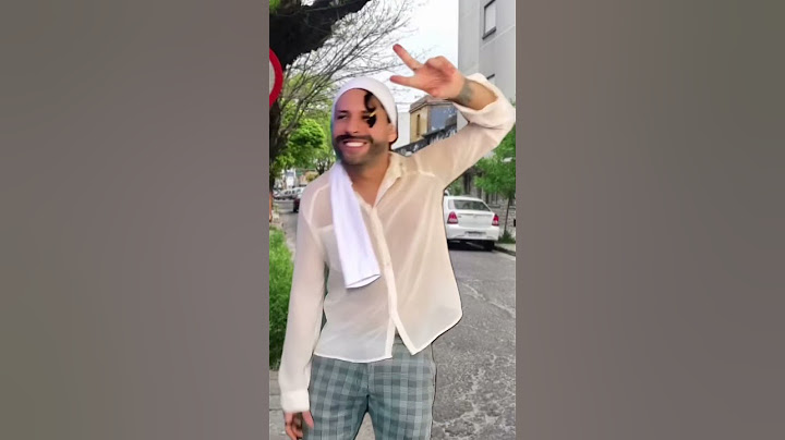 Cuando te encuentras con Bad Bunny y le pides una foto.